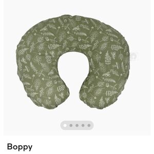 Boppy nursing pillow like new